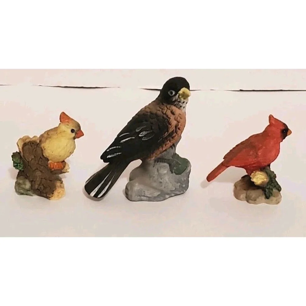 Miniature Bird Figurines Robin Cardinal Finch Songbirds On Stump Vtg Lot Of 3